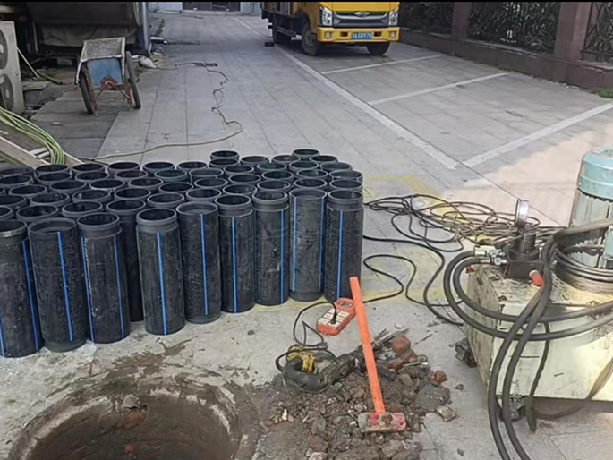 弥勒PE置换管厂家 DN315置换管 非开挖管短管置换